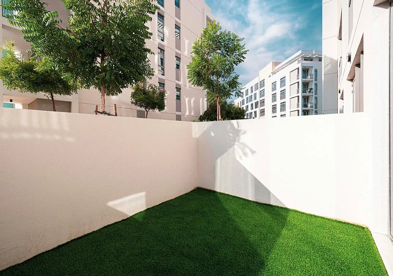Apartment Garden Suite By Blue Cloud Holidays Dubai
